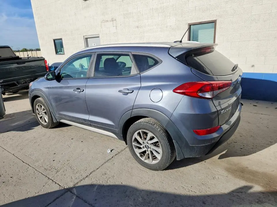 2017 HYUNDAI TUCSON SE  