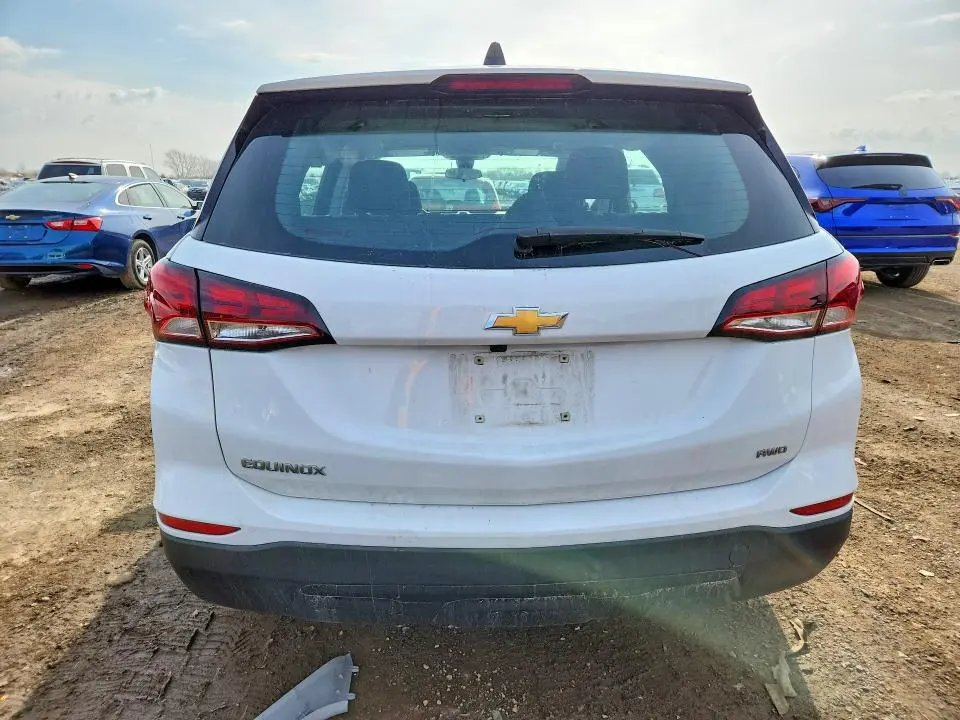 2022 CHEVROLET EQUINOX LS  