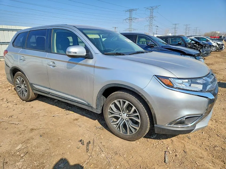 2018 MITSUBISHI OUTLANDER SE  