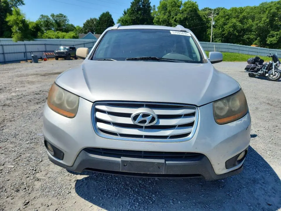 2010 HYUNDAI SANTA FE SE  