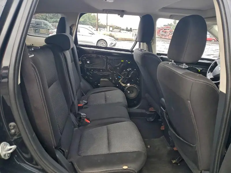 2018 MITSUBISHI OUTLANDER SE  