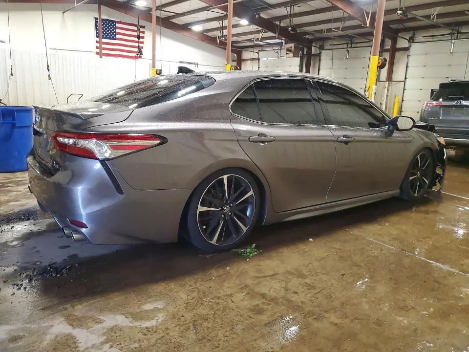 2018 TOYOTA CAMRY XSE  