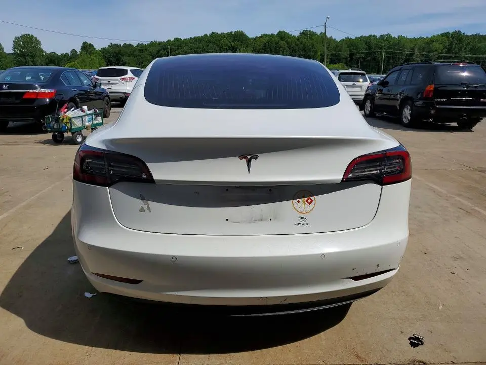 2018 TESLA MODEL 3   