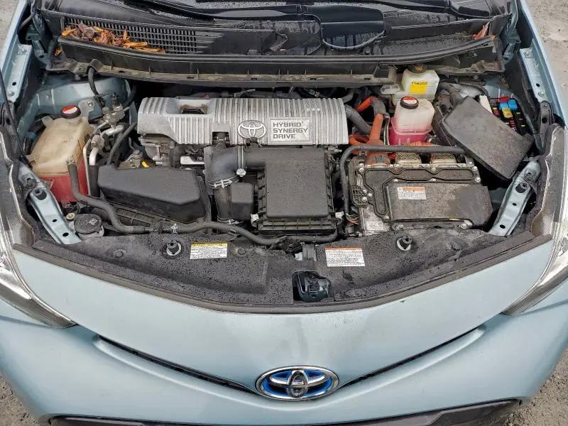 2016 TOYOTA PRIUS V   