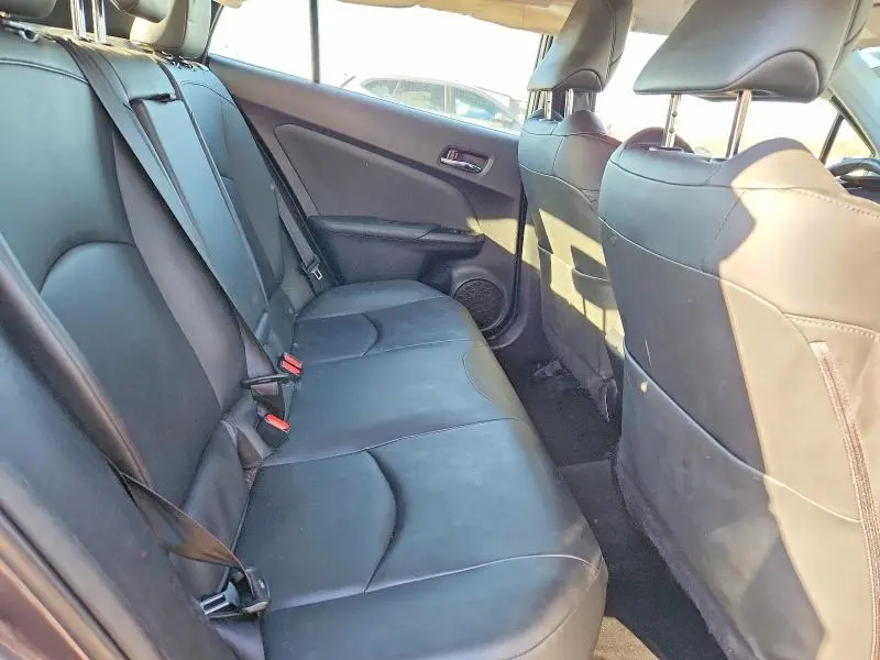 2016 TOYOTA PRIUS   