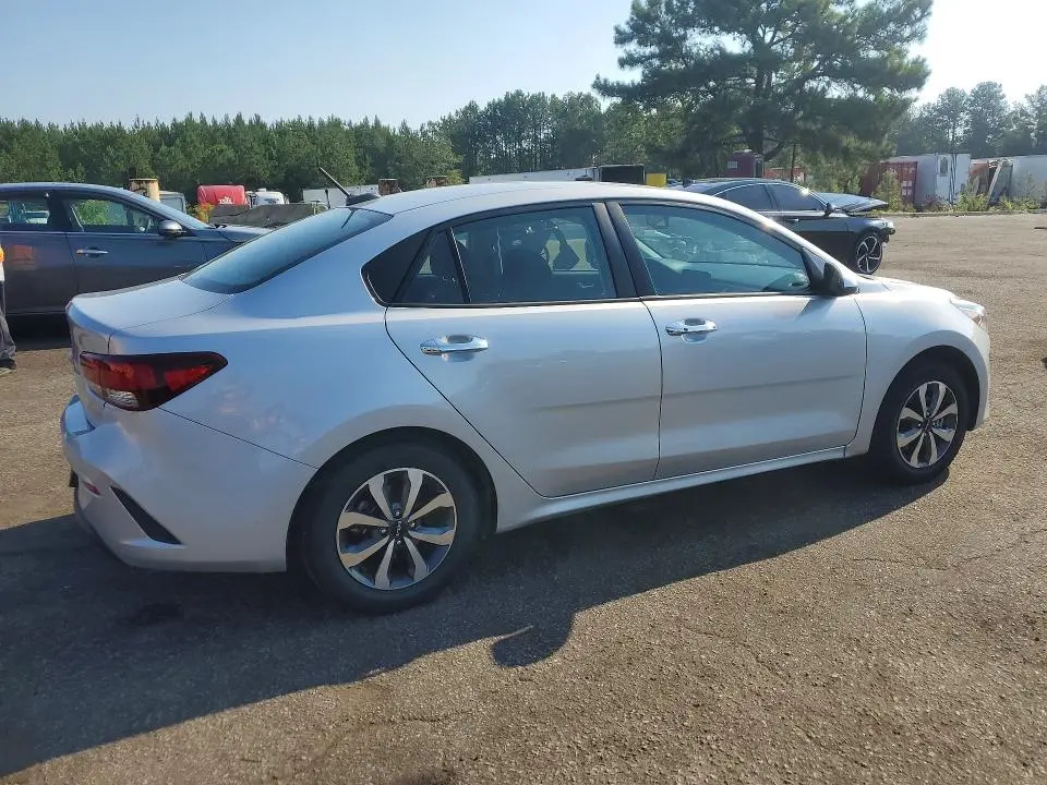2022 KIA RIO S  