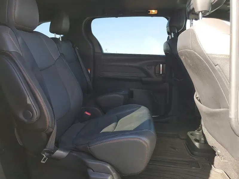 2021 TOYOTA SIENNA XSE 7-PASSENGER  