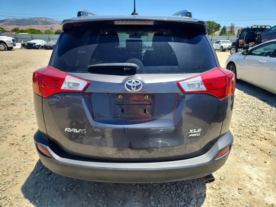 2015 TOYOTA RAV4 XLE  