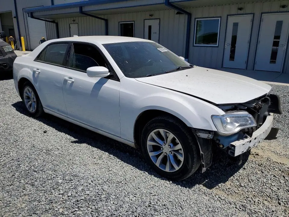 2016 CHRYSLER 300 LIMITED  