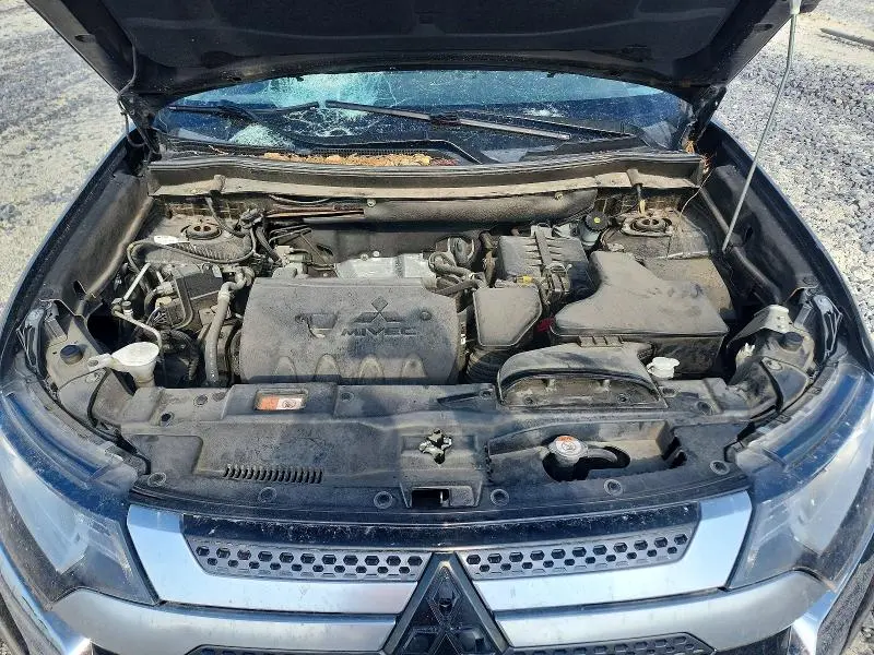 2019 MITSUBISHI OUTLANDER SE  