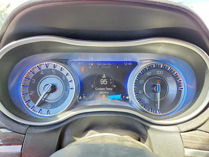 2015 CHRYSLER 300 LIMITED  