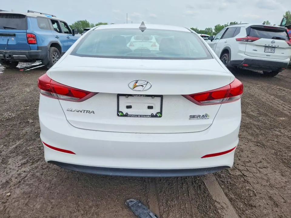 2017 HYUNDAI ELANTRA SE  