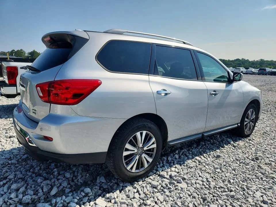 2019 NISSAN PATHFINDER SV  