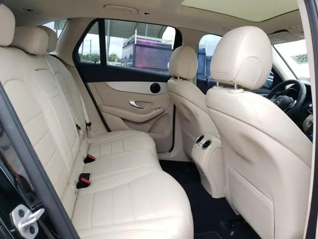2022 MERCEDES-BENZ GLC 300  