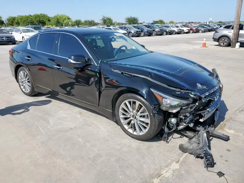 2022 INFINITI Q50 LUXE  