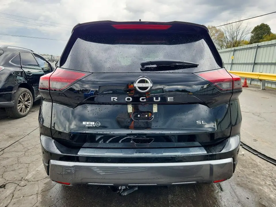 2025 NISSAN ROGUE SL  