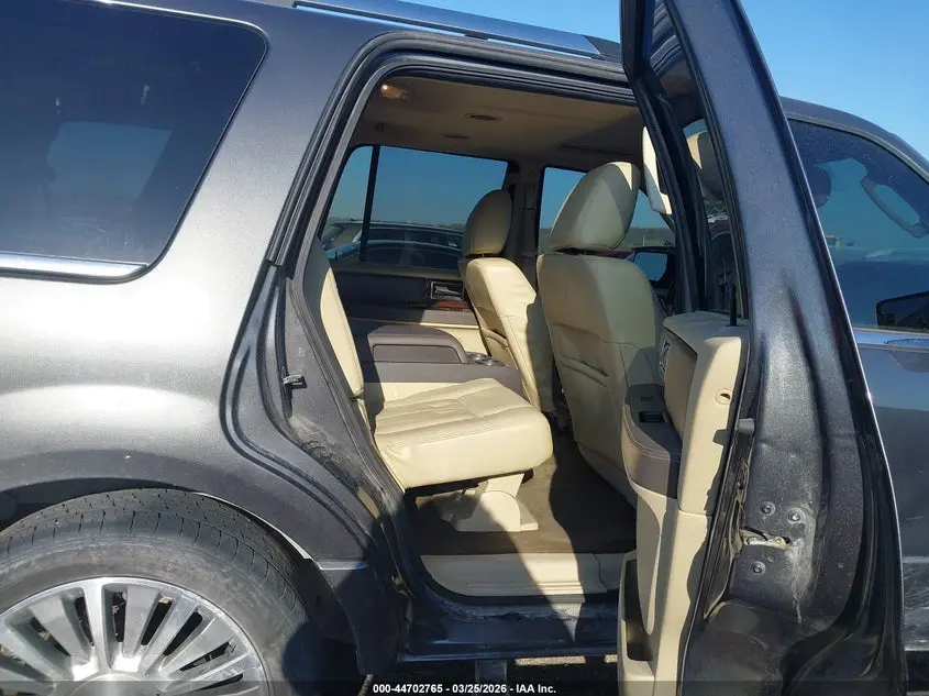 2015 LINCOLN NAVIGATOR  