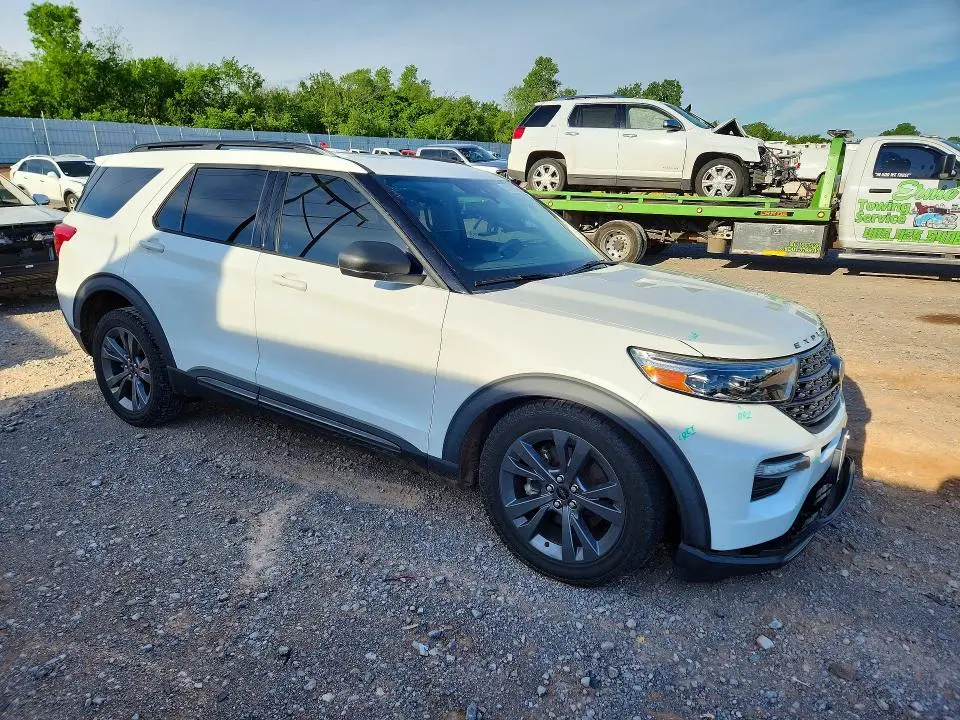 2021 FORD EXPLORER XLT  