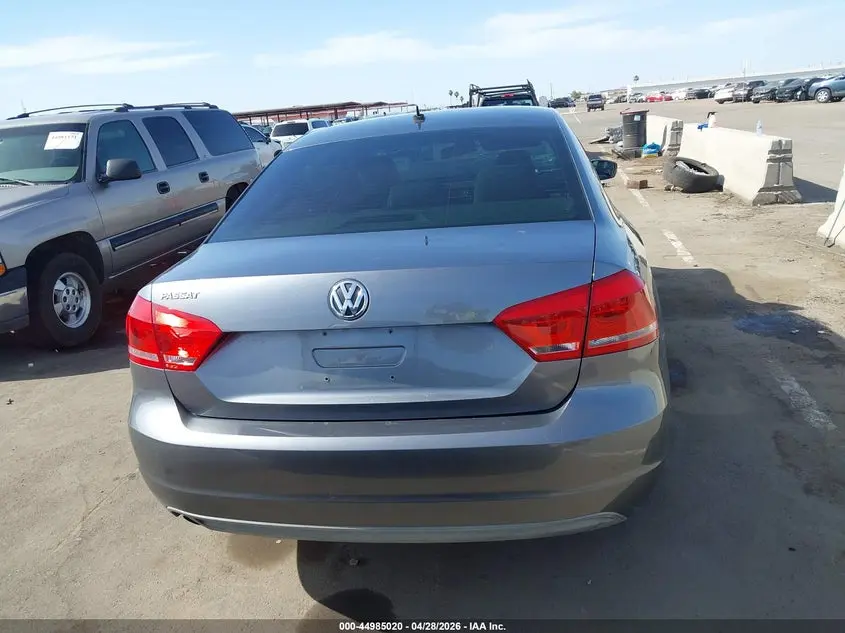 2013 VOLKSWAGEN PASSAT 2.5L S