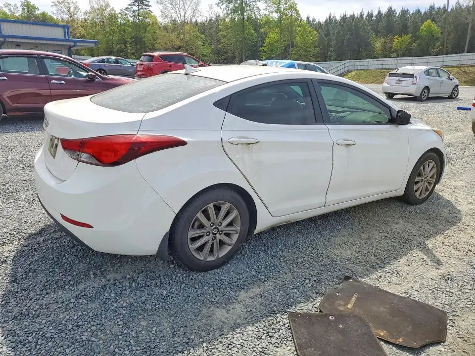 2014 HYUNDAI ELANTRA SE  