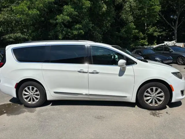 2017 CHRYSLER PACIFICA TOURING L  