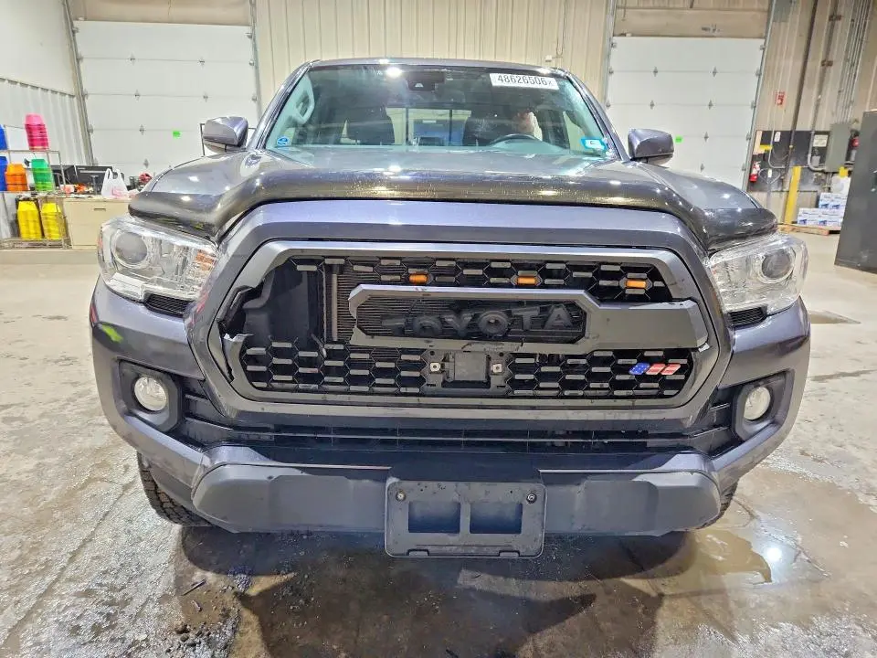 2020 TOYOTA TACOMA SR5 V6  