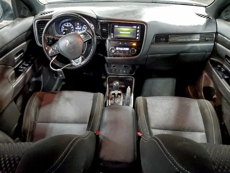 2018 MITSUBISHI OUTLANDER SE  