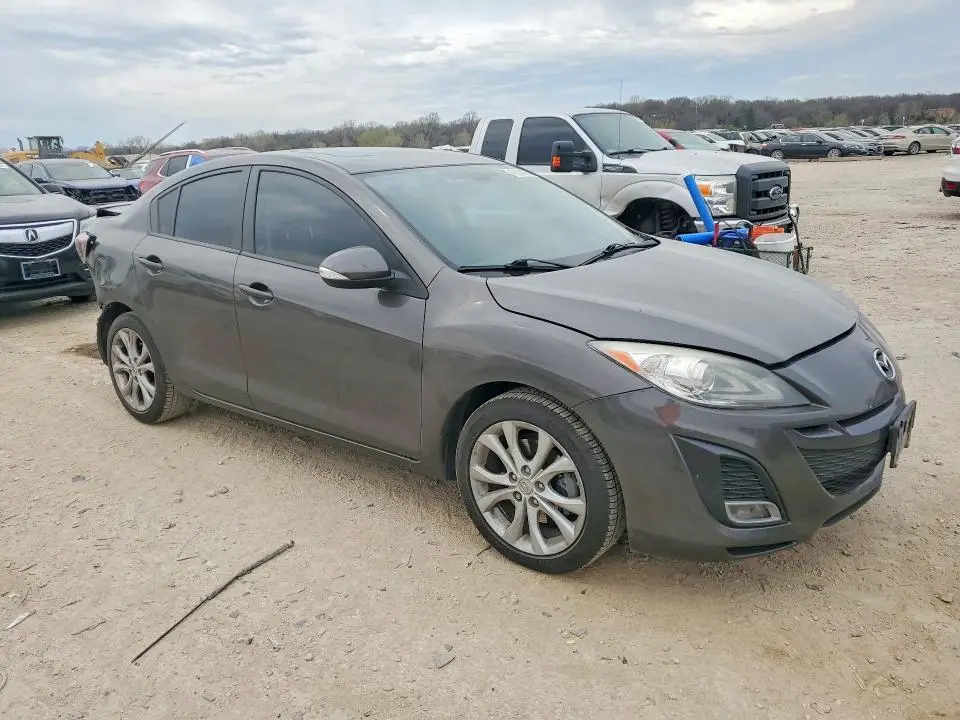 2010 MAZDA 3 S  