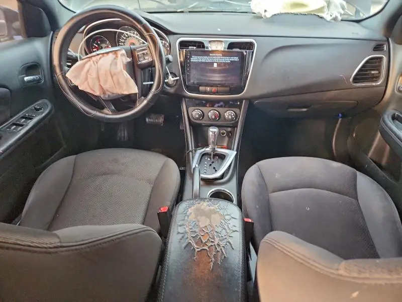 2014 CHRYSLER 200 LX  