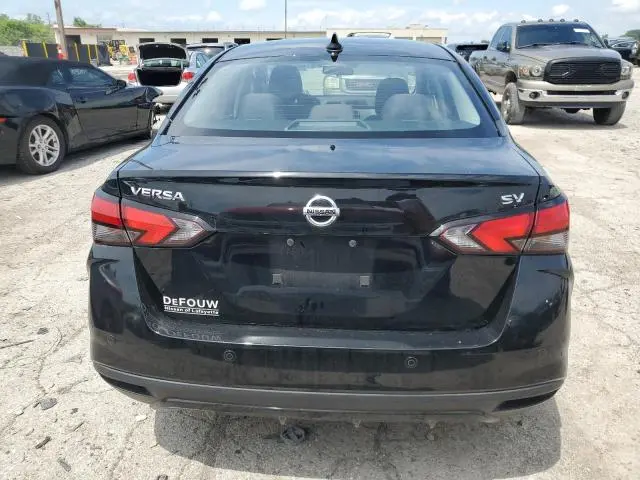2021 NISSAN VERSA SV  
