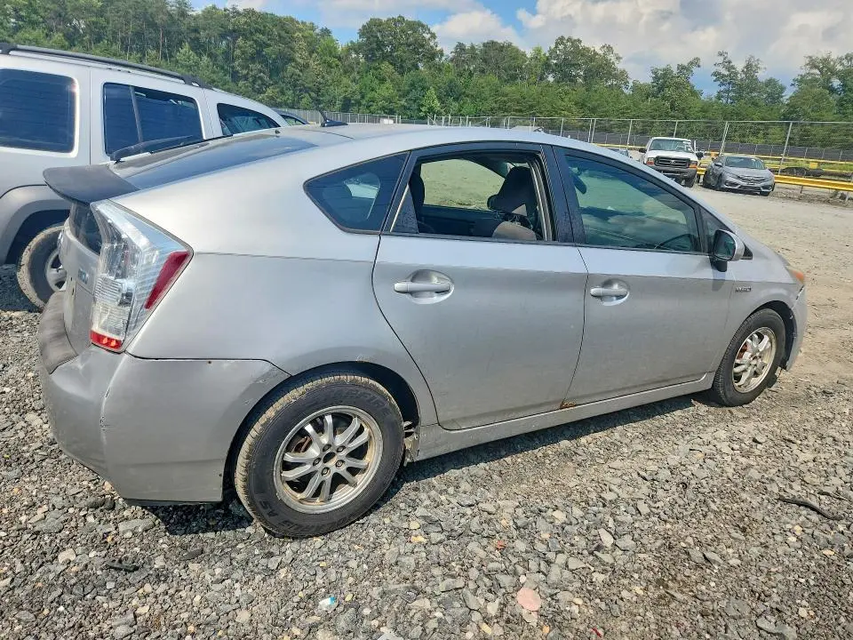 2010 TOYOTA PRIUS II  