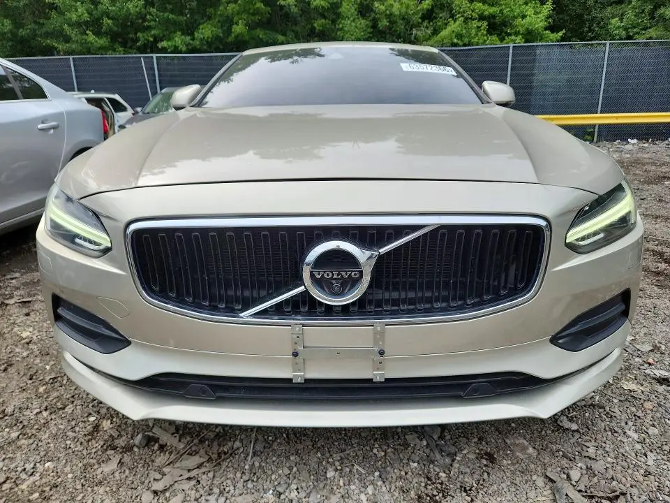 2018 VOLVO S90 T5 MOMENTUM  