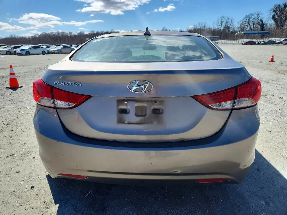 2013 HYUNDAI ELANTRA GLS  