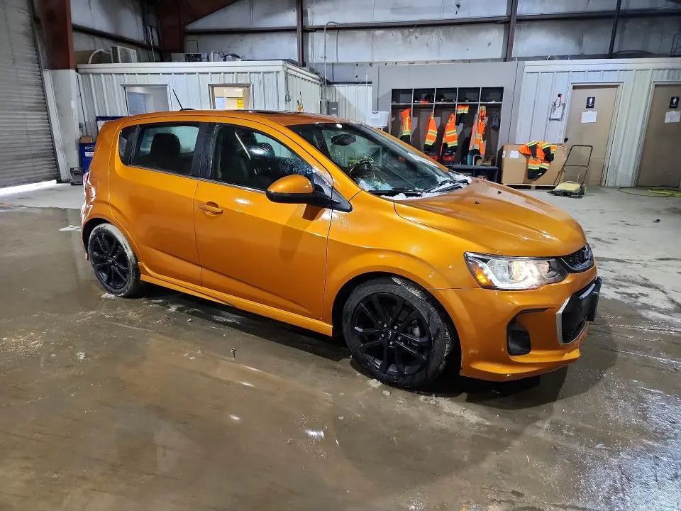 2018 CHEVROLET SONIC LT  
