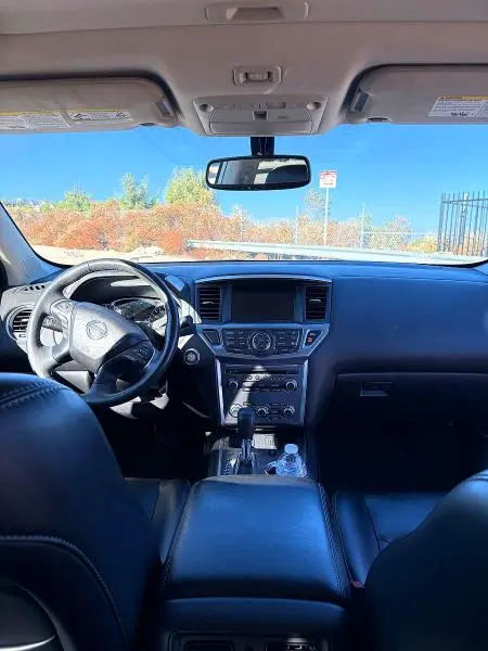 2018 NISSAN PATHFINDER SL  