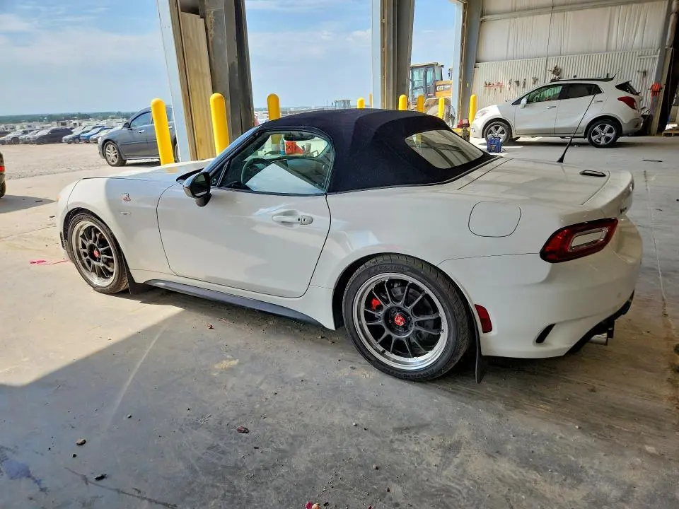 2017 FIAT 124 SPIDER CLASSICA  
