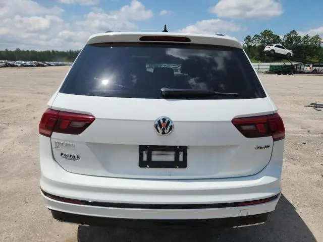 2021 VOLKSWAGEN TIGUAN SE  