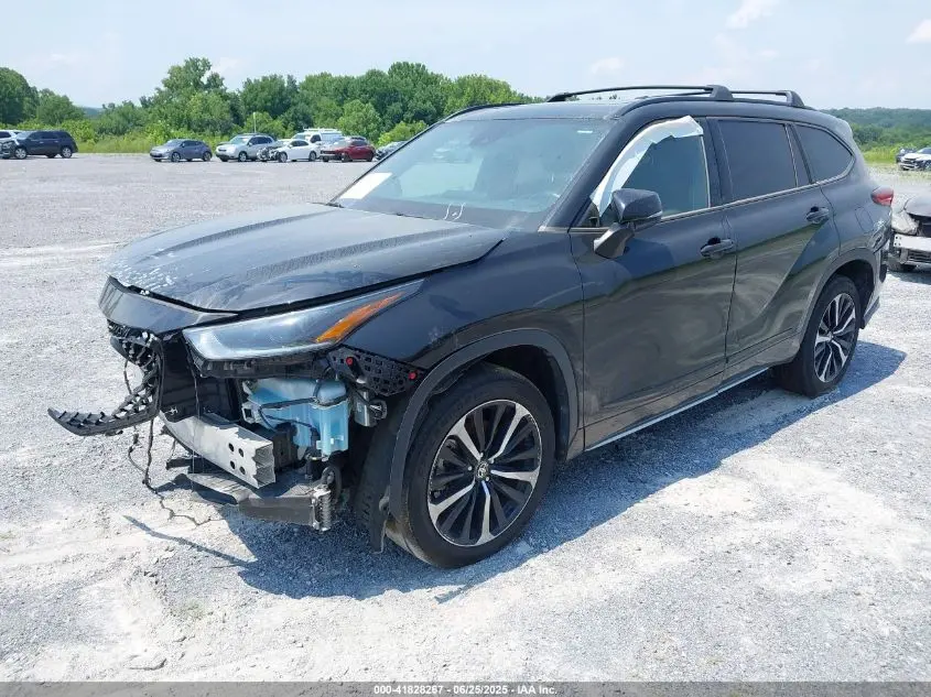 2021 TOYOTA HIGHLANDER XSE