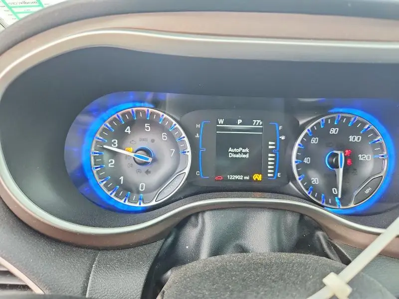 2022 CHRYSLER VOYAGER LX  