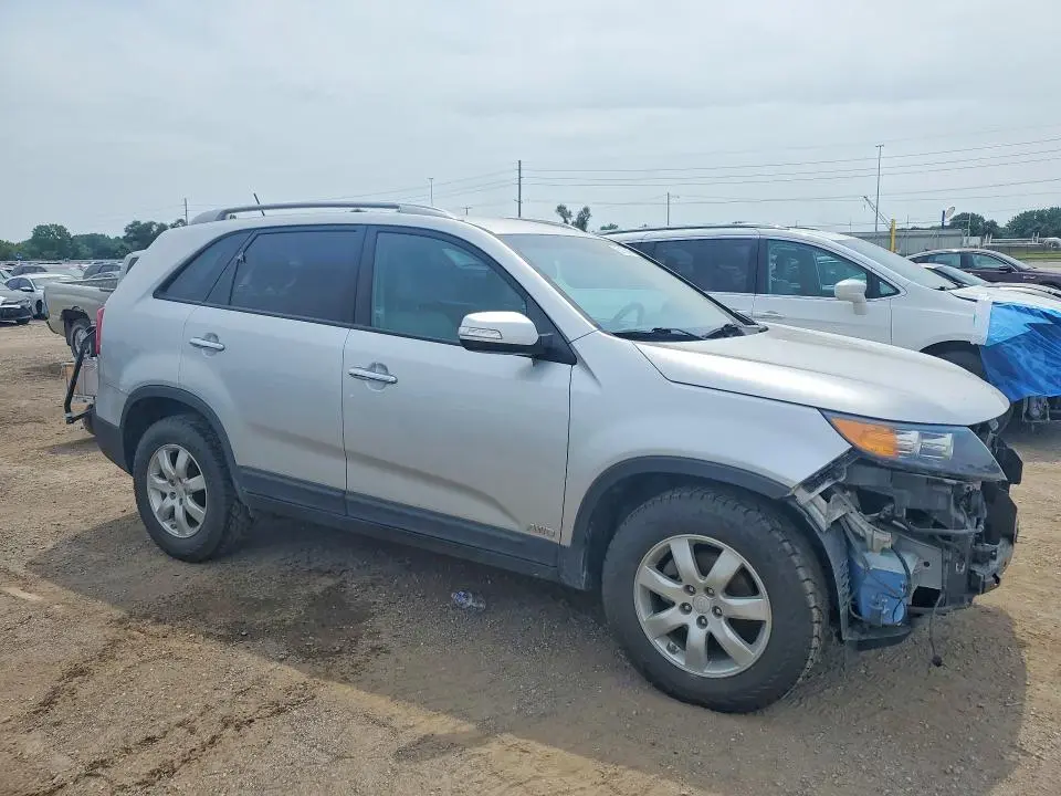 2011 KIA SORENTO LX  
