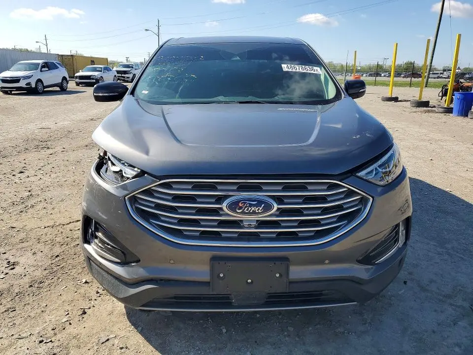 2022 FORD EDGE TITANIUM  