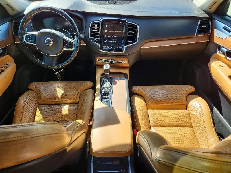 2016 VOLVO XC90 T6  