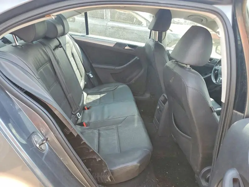 2012 VOLKSWAGEN JETTA TDI  