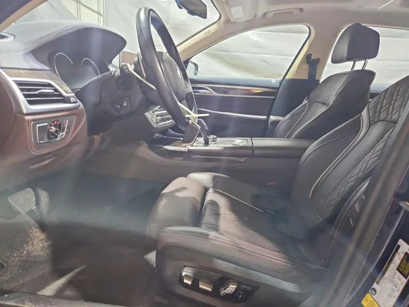 2019 BMW 750 XI  