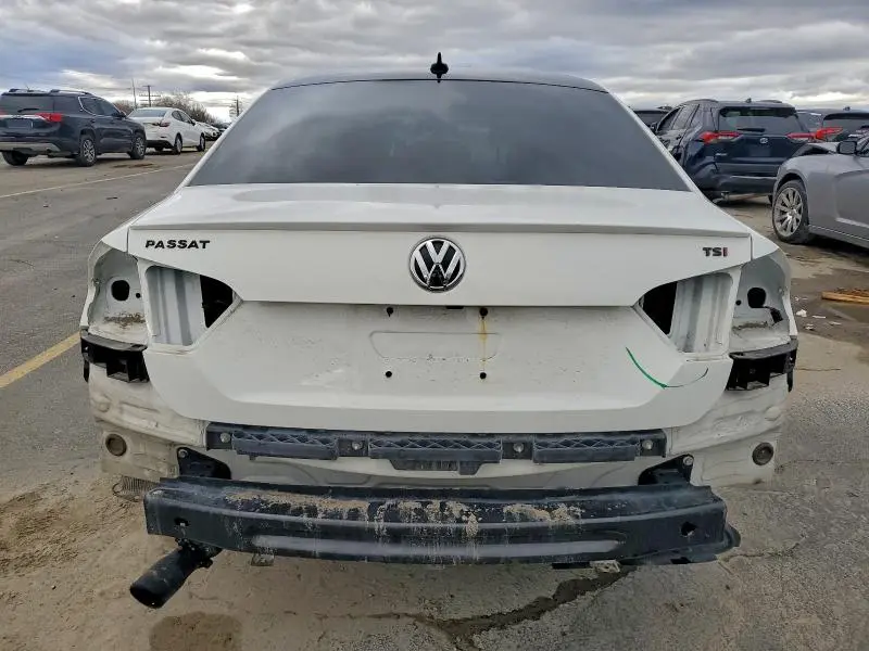 2015 VOLKSWAGEN PASSAT SE  