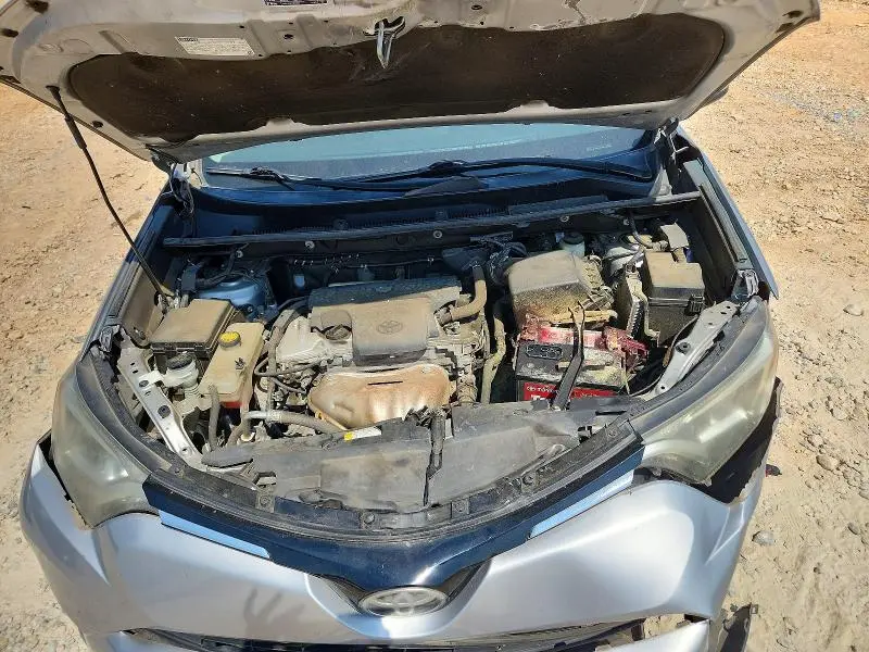 2017 TOYOTA RAV4 XLE  