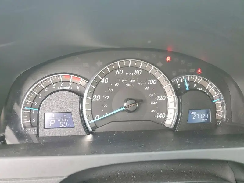 2012 TOYOTA CAMRY SE V6  