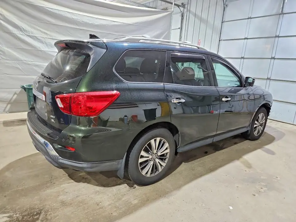 2019 NISSAN PATHFINDER SL  