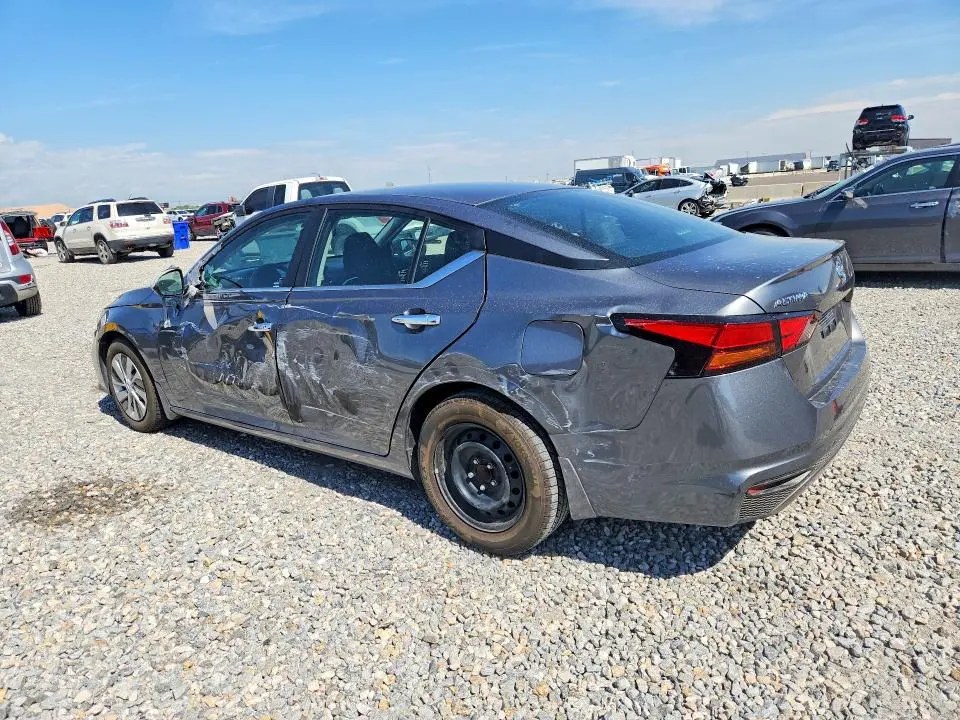 2022 NISSAN ALTIMA S  