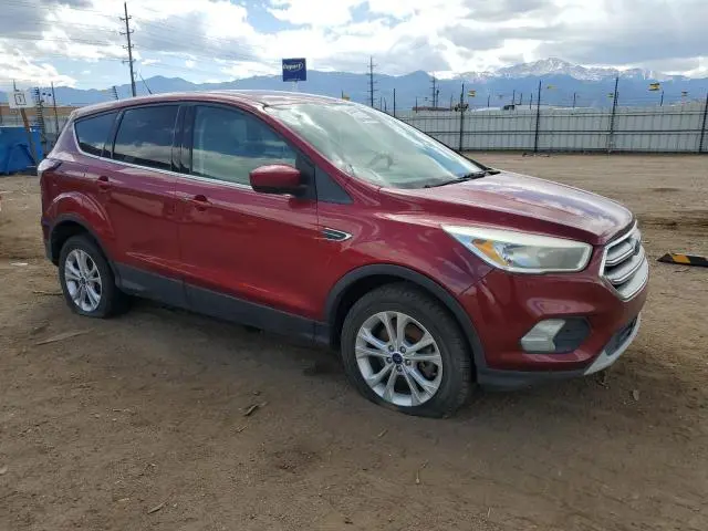 2017 FORD ESCAPE SE  